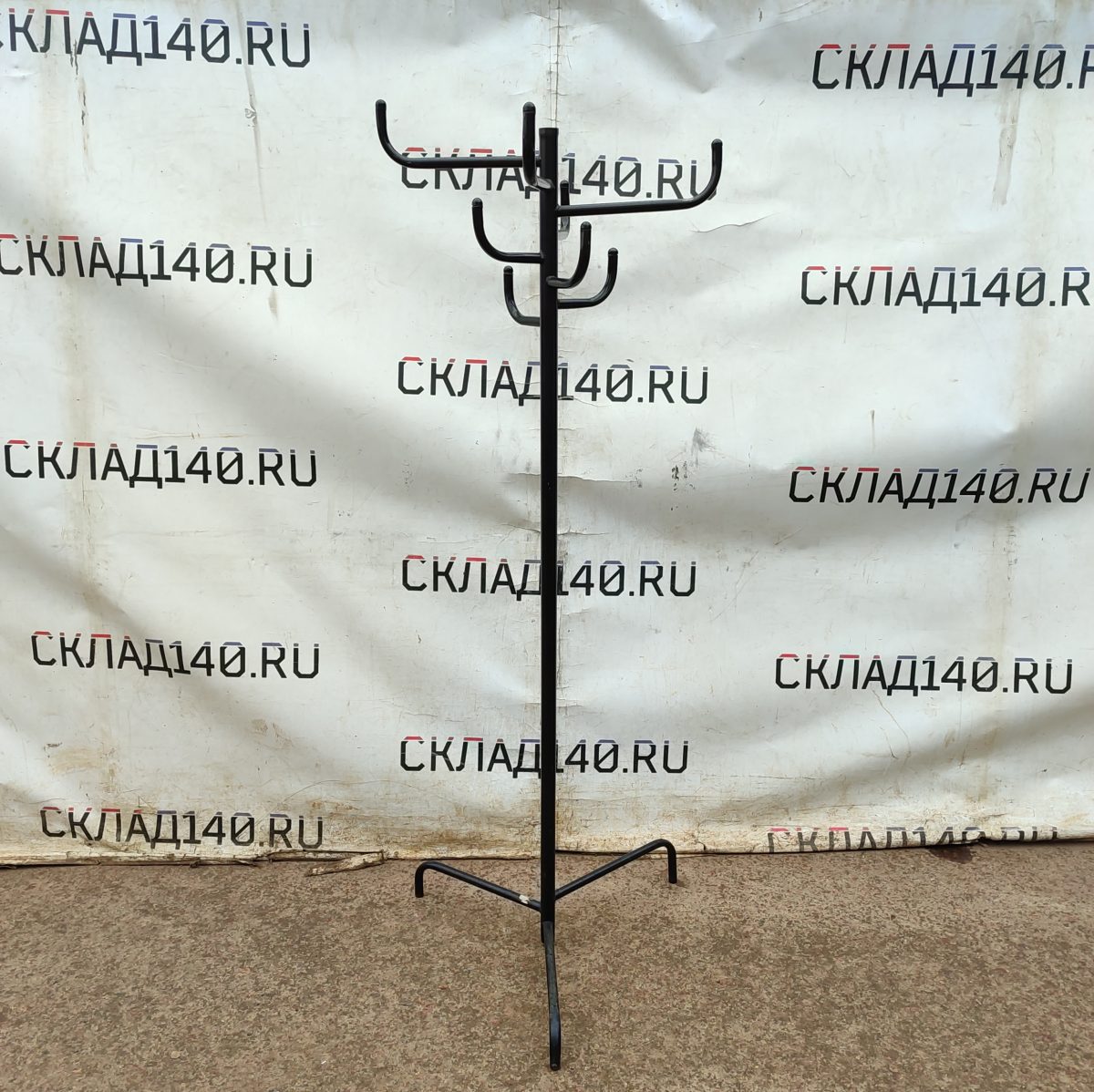 Купить Вешалка черная сталь д68в176