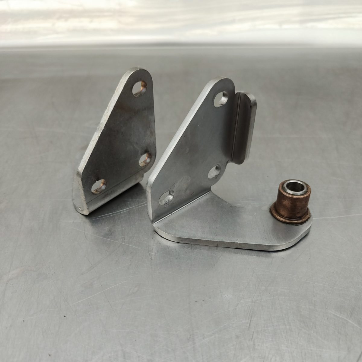 Купить Петли двери APACH A1/10LD