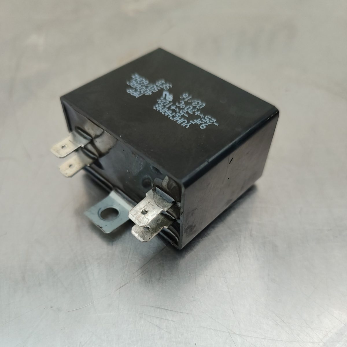 Купить Пусковое реле Yuhcang MPP 9mF 400VAC