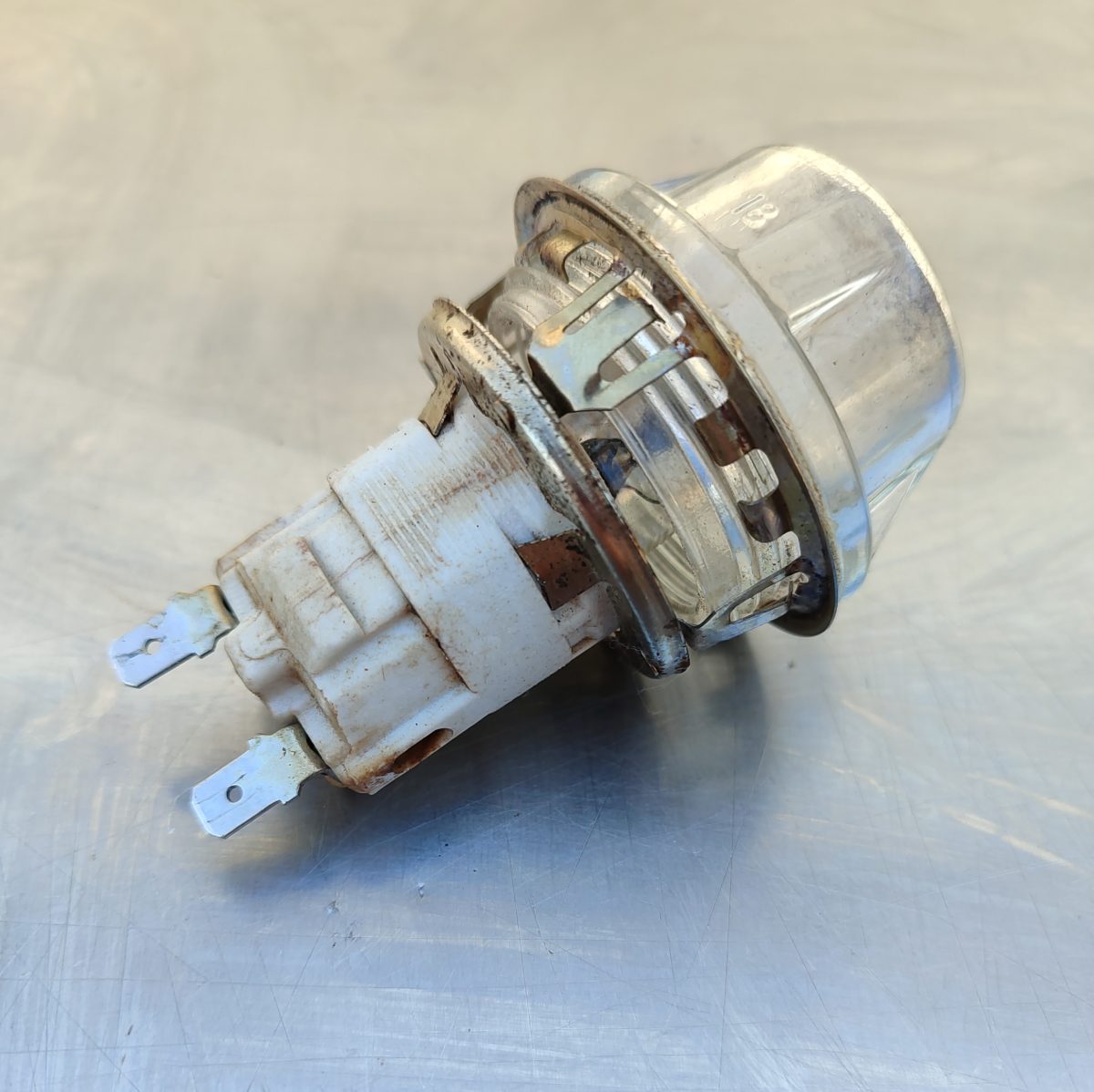 Купить Лампа в сборе внутренняя Indesit IFW 3534 H IX