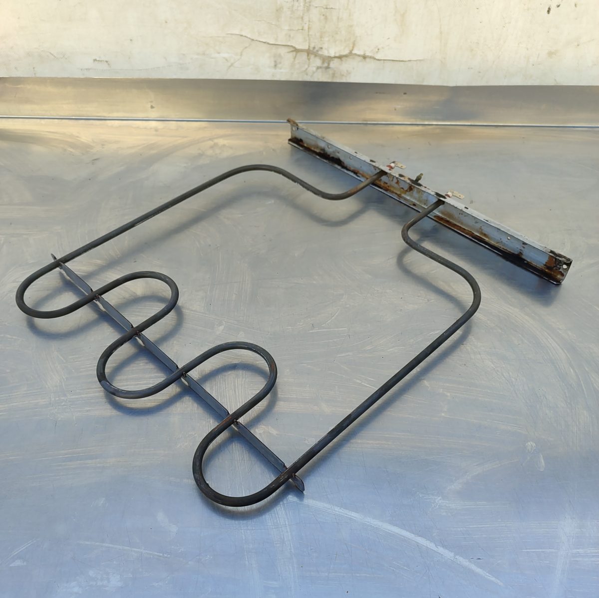 Купить Тэн нижний для Indesit IFW 3534 H IX