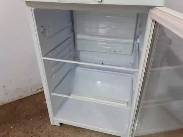 Купить Шкаф холодильный барный бирюса-152Е